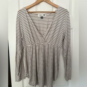 Old Navy Maternity/Nursing Striped Shirt